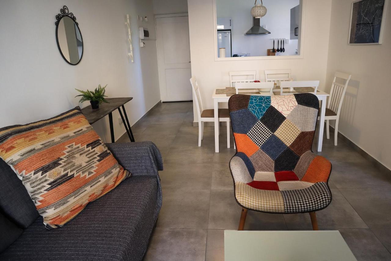 Alex'S Vacation Suite - 100M From The Beach - 6 Guests Paphos Esterno foto