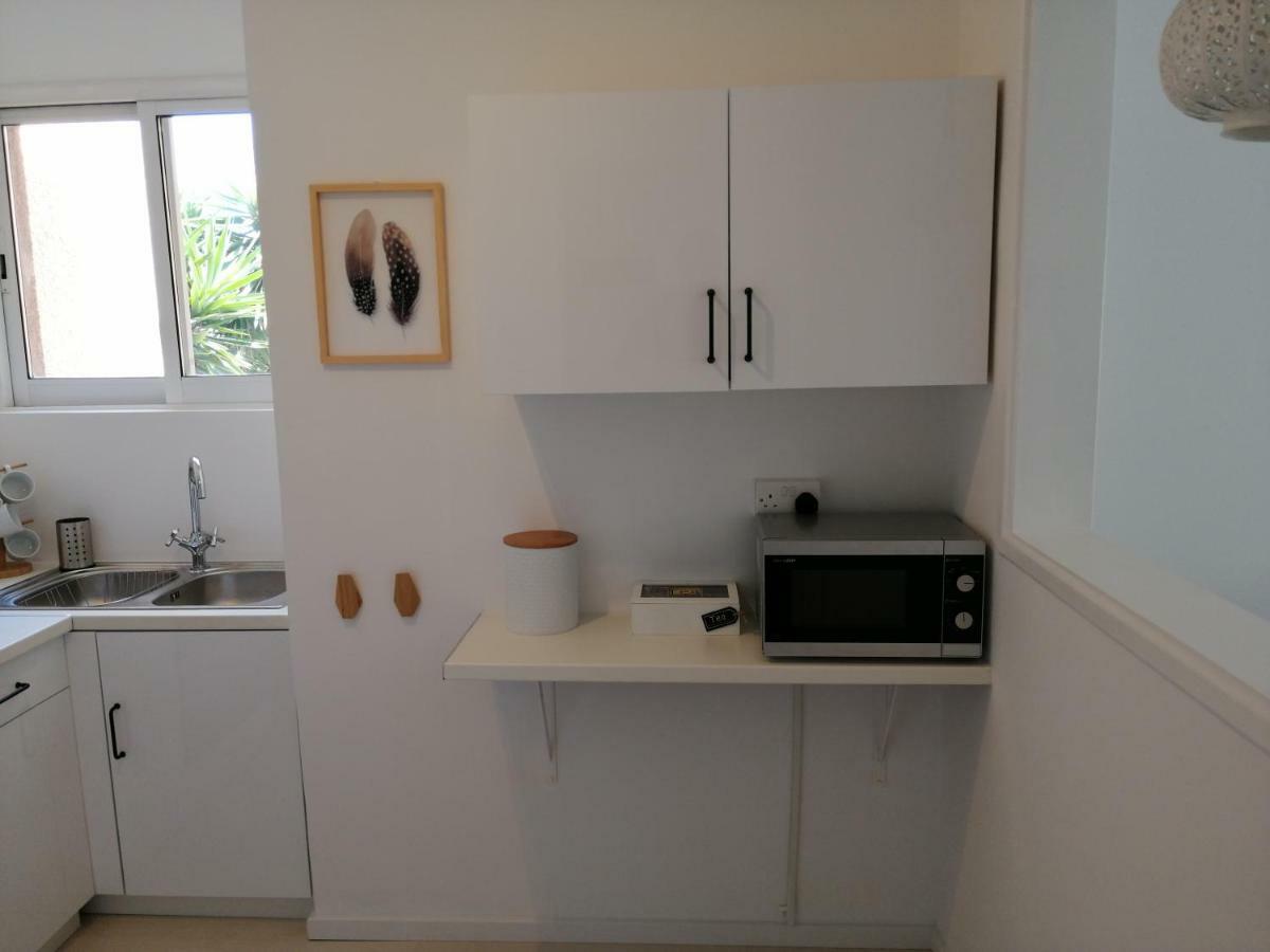 Alex'S Vacation Suite - 100M From The Beach - 6 Guests Paphos Esterno foto